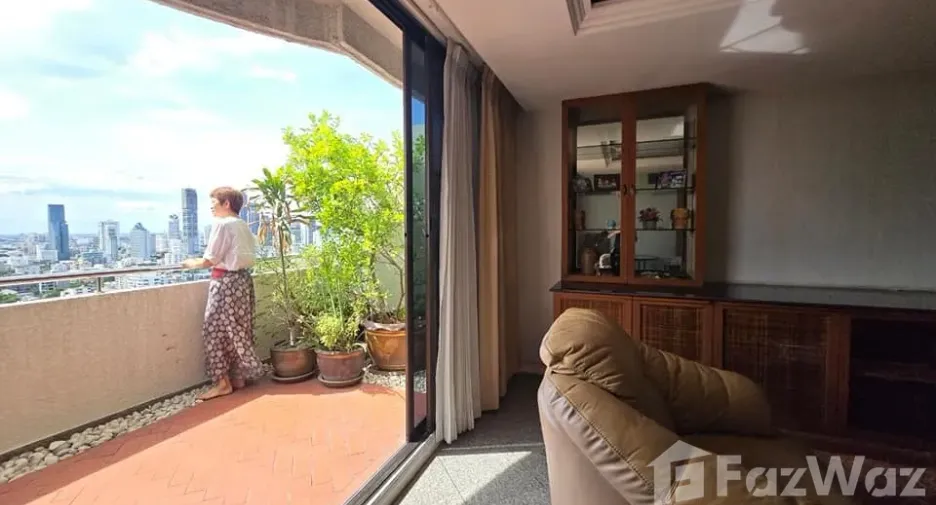 For sale 2 bedrooms condo in Watthana, Bangkok