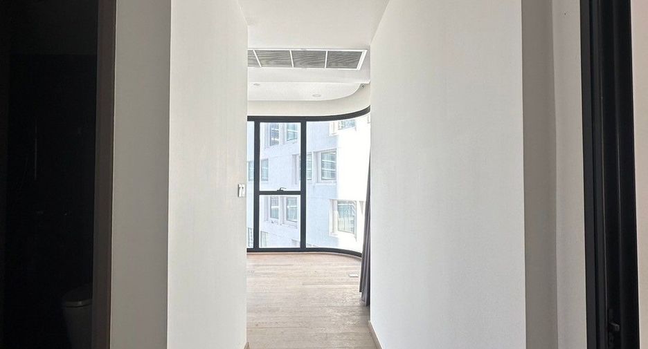 For sale 2 bedrooms condo in Bang Rak, Bangkok