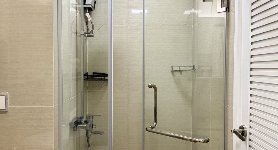 For sale and for rent 1 bed condo in Huai Khwang, Bangkok