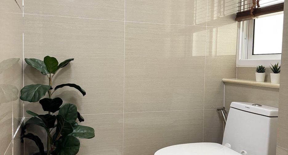 For sale and for rent 1 bed condo in Huai Khwang, Bangkok