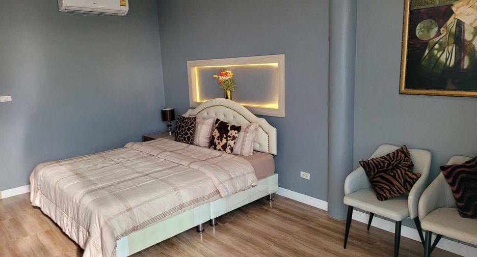 For sale 5 ベッドルーム villa in Bang Lamung, Chonburi