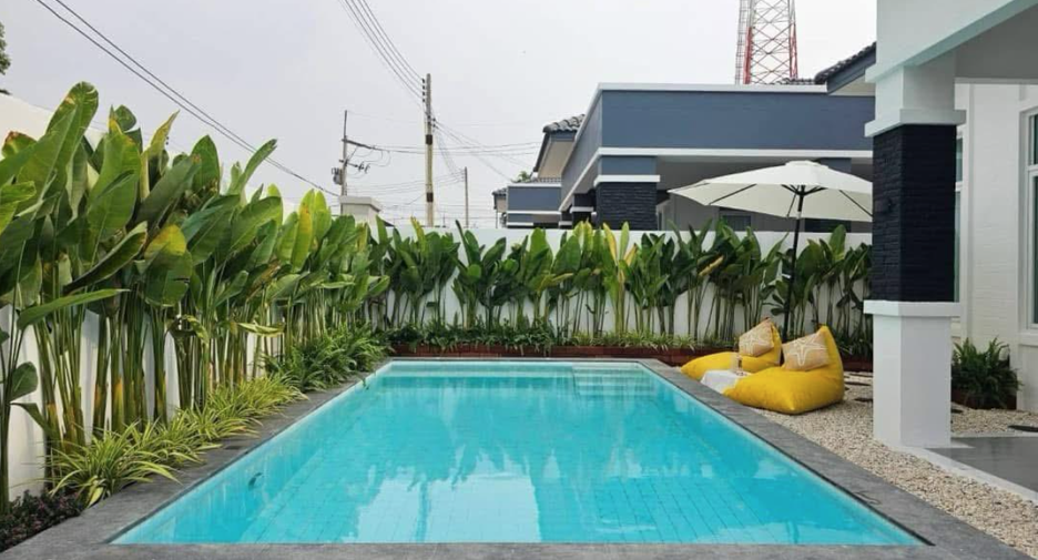For sale 3 bedrooms villa in Bang Lamung, Chonburi