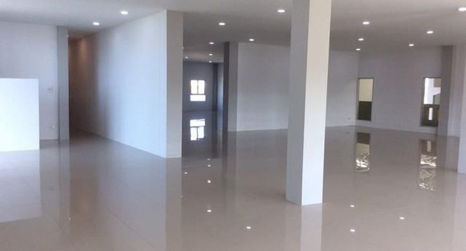 À vendre 1 chambre bureau à Bang Phli, Samut Prakan