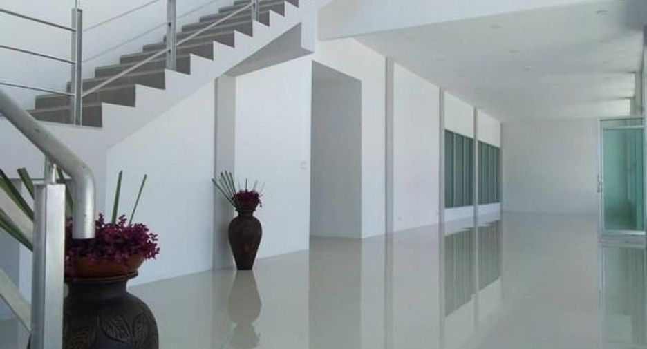 À vendre 1 chambre bureau à Bang Phli, Samut Prakan
