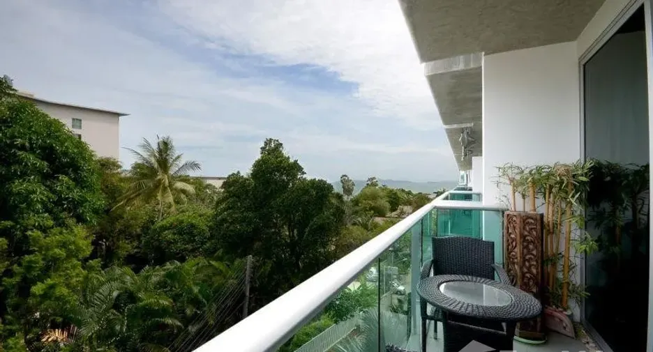 For sale 3 bedrooms condo in Bang Lamung, Chonburi