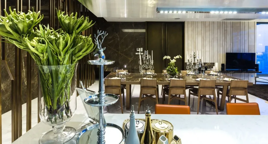 For sale 3 bedrooms condo in Khlong Toei, Bangkok