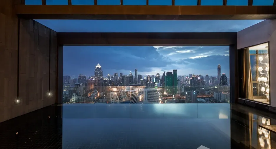 For sale 3 bedrooms condo in Khlong Toei, Bangkok