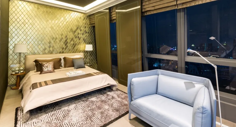 For sale 3 bedrooms condo in Khlong Toei, Bangkok