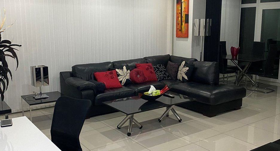 For rent 2 bedrooms condo in Bang Lamung, Chonburi