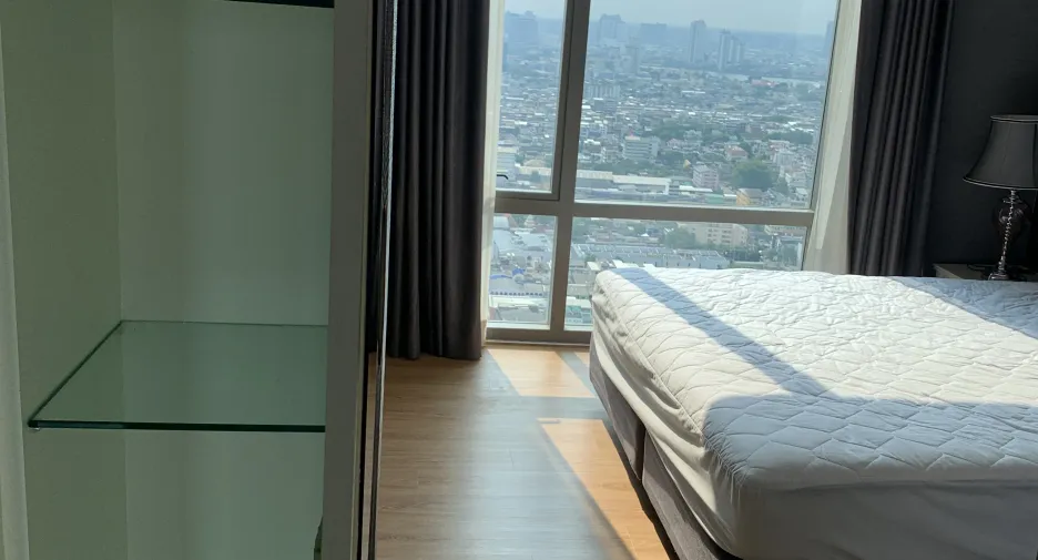 For sale and for rent 2 bedrooms condo in Yan Nawa, Bangkok