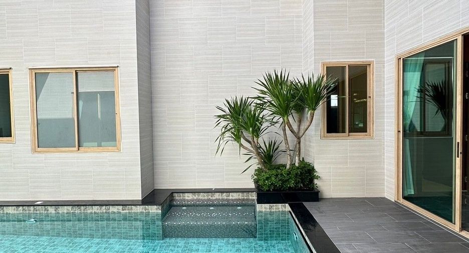 For sale 4 bedrooms house in Bang Lamung, Chonburi