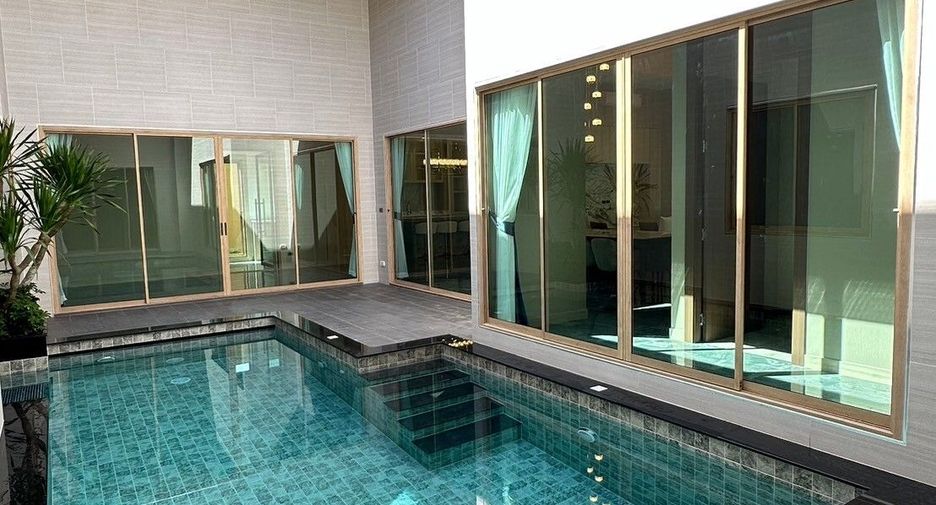 For sale 4 bedrooms house in Bang Lamung, Chonburi