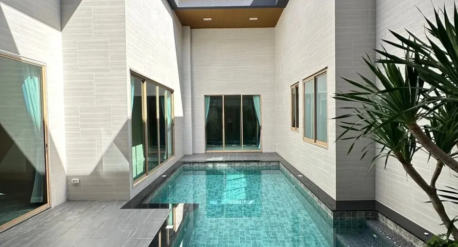 For sale 4 bedrooms house in Bang Lamung, Chonburi