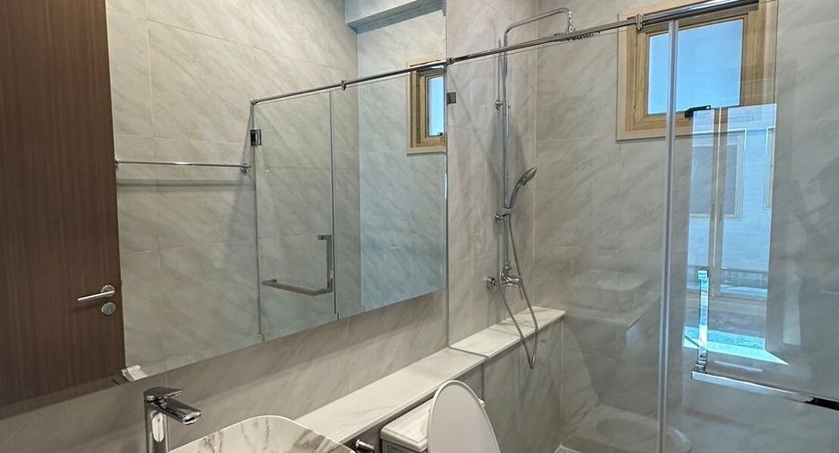 For sale 4 bedrooms house in Bang Lamung, Chonburi