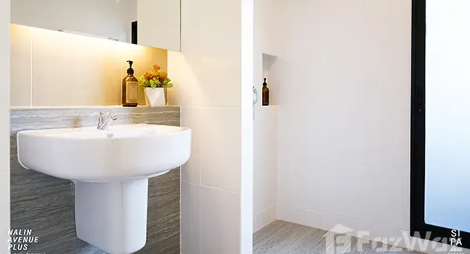 For sale 2 bedrooms townhouse in Min Buri, Bangkok