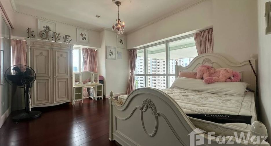 À vendre 3 chambres condo à Khlong Toei, Bangkok
