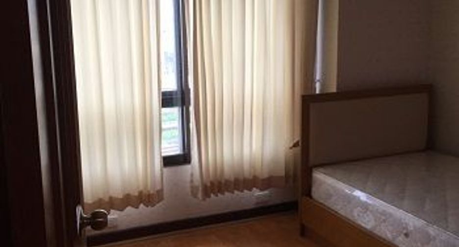 Condo en venta de 3 habitaciones en Khlong Toei, Bangkok
