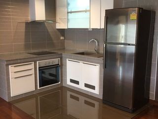 For sale 3 bedrooms condo in Khlong Toei, Bangkok