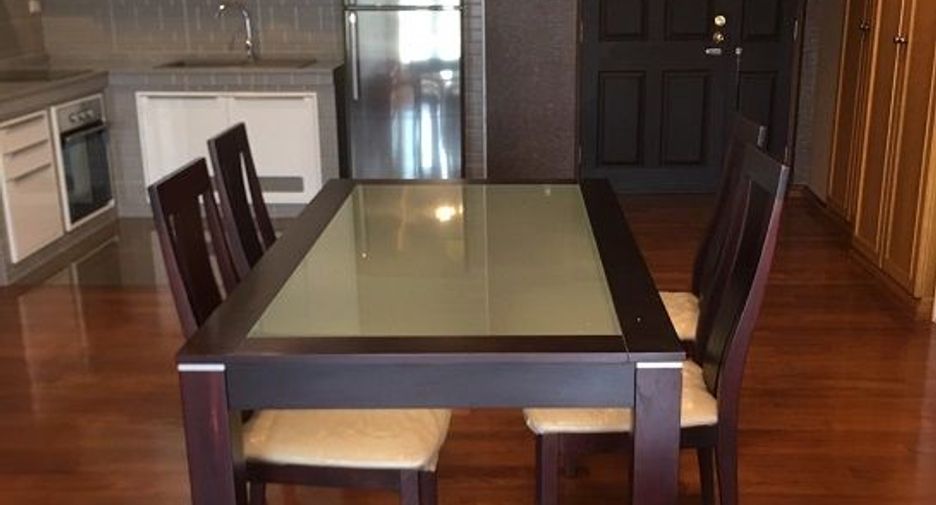 Condo en venta de 3 habitaciones en Khlong Toei, Bangkok