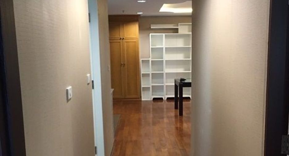 Condo en venta de 3 habitaciones en Khlong Toei, Bangkok