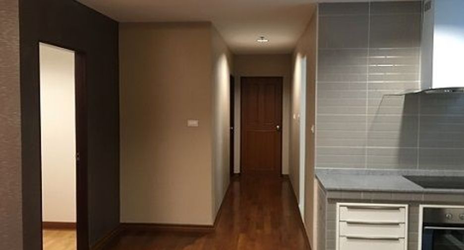 Condo en venta de 3 habitaciones en Khlong Toei, Bangkok