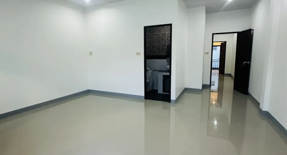 Casa adosada en venta de 3 habitaciones en Hat Yai, Songkhla
