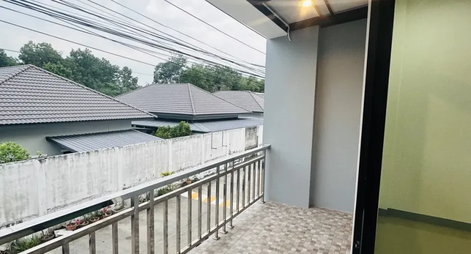 Casa adosada en venta de 3 habitaciones en Hat Yai, Songkhla