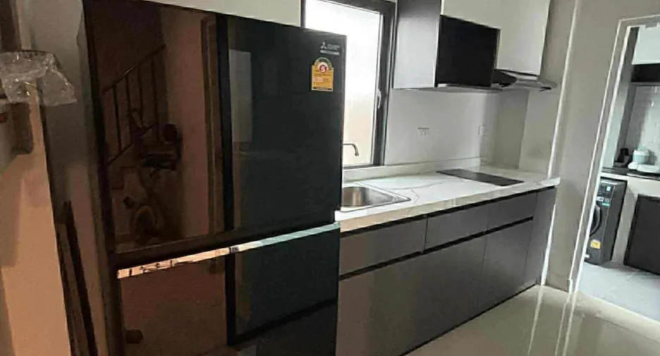 Haus zur Miete mit 3 Zimmer in Mueang Pathum Thani, Pathum Thani