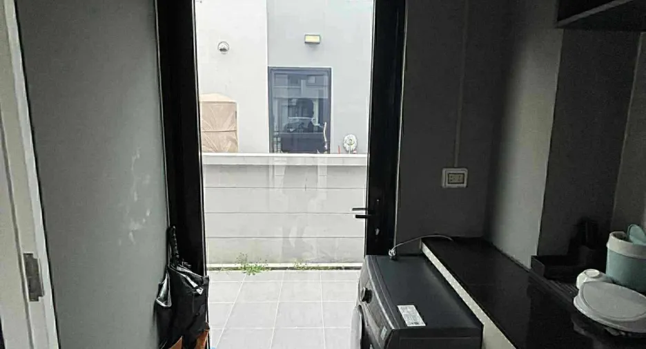 Casa en alquiler de 3 habitaciones en Mueang Pathum Thani, Pathum Thani