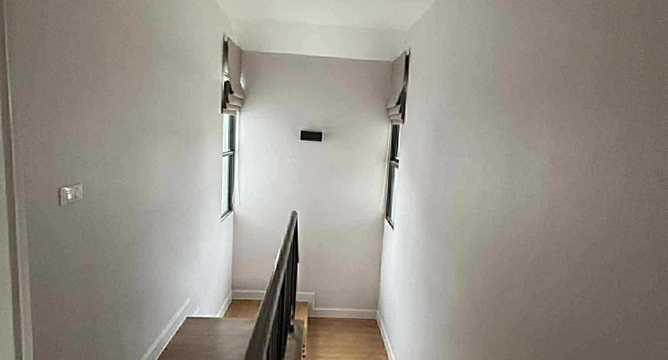 Haus zur Miete mit 3 Zimmer in Mueang Pathum Thani, Pathum Thani