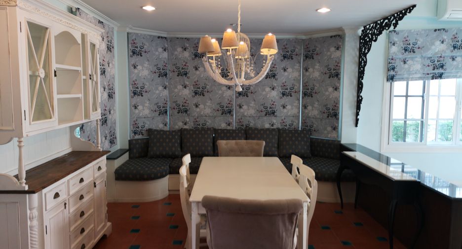 For sale 5 ベッドルーム villa in Mueang Samut Prakan, Samut Prakan