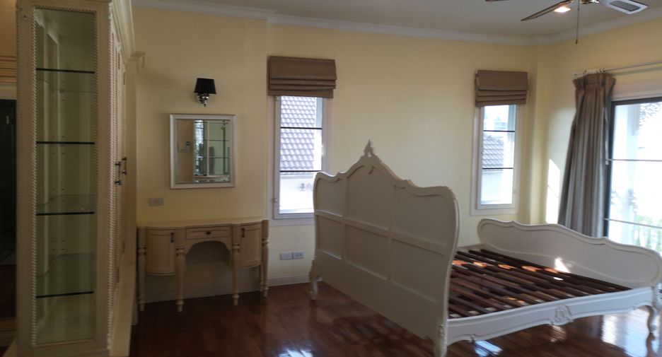For sale 5 ベッドルーム villa in Mueang Samut Prakan, Samut Prakan