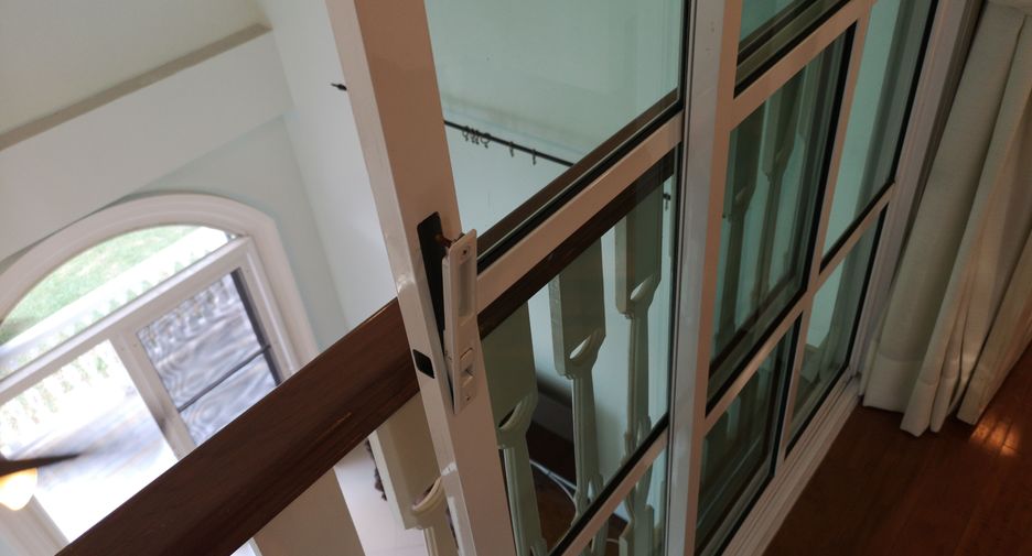For sale 5 ベッドルーム villa in Mueang Samut Prakan, Samut Prakan