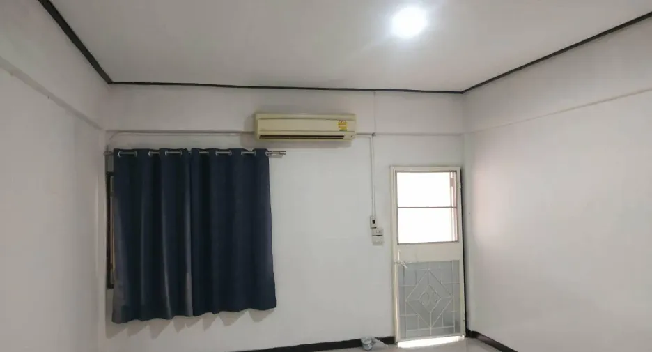 For sale 2 bedrooms townhouse in Sai Mai, Bangkok
