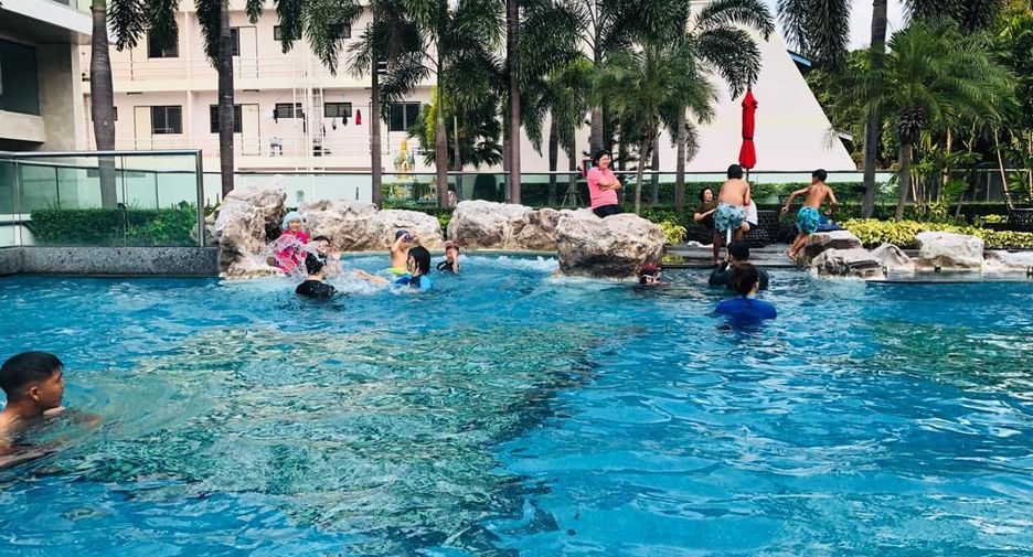 Condo en alquiler de 1 habitaciones en Bang Lamung, Chonburi