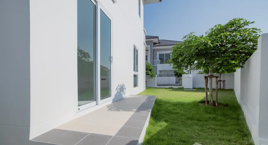 For sale 4 bedrooms house in Mueang Samut Sakhon, Samut Sakhon