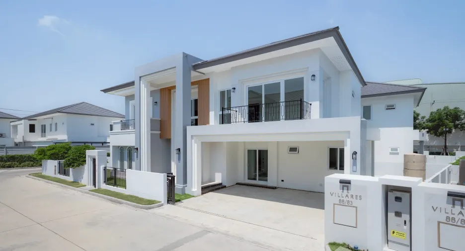 For sale 4 bedrooms house in Mueang Samut Sakhon, Samut Sakhon
