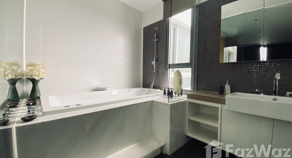 For rent 2 bedrooms condo in Bang Lamung, Chonburi