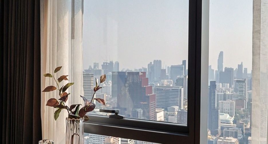 For sale 3 bedrooms condo in Ratchathewi, Bangkok