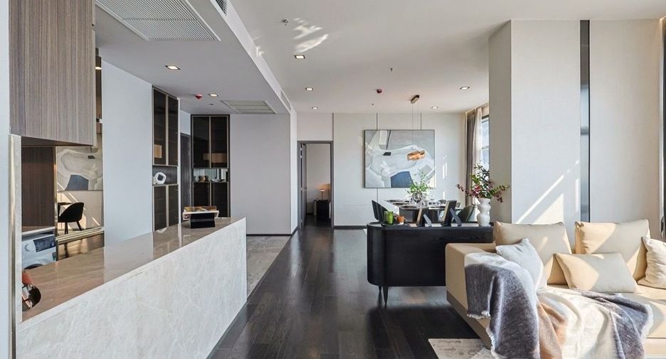 For sale 3 bedrooms condo in Ratchathewi, Bangkok