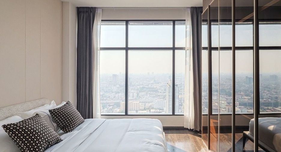 For sale 3 bedrooms condo in Ratchathewi, Bangkok