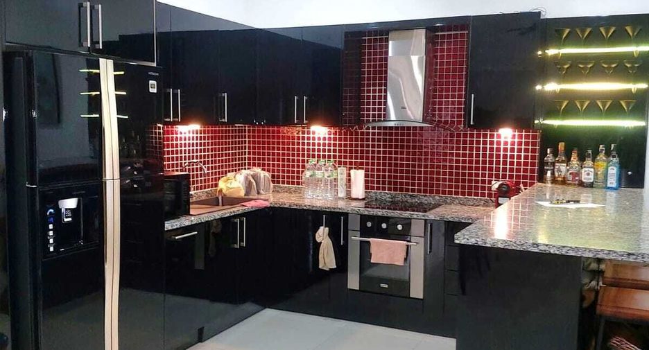 Haus zum Kauf mit 3 Zimmer in Bang Saray, Pattaya