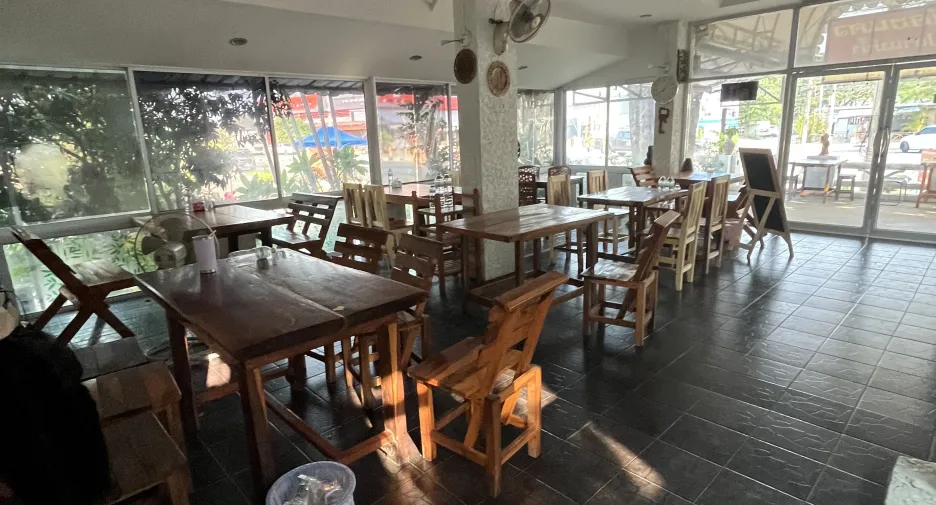 For sale 2 bedrooms retail Space in Mueang Phitsanulok, Phitsanulok