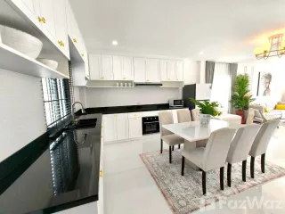 Villa en venta y en alquiler de 4 habitaciones en East Pattaya, Pattaya