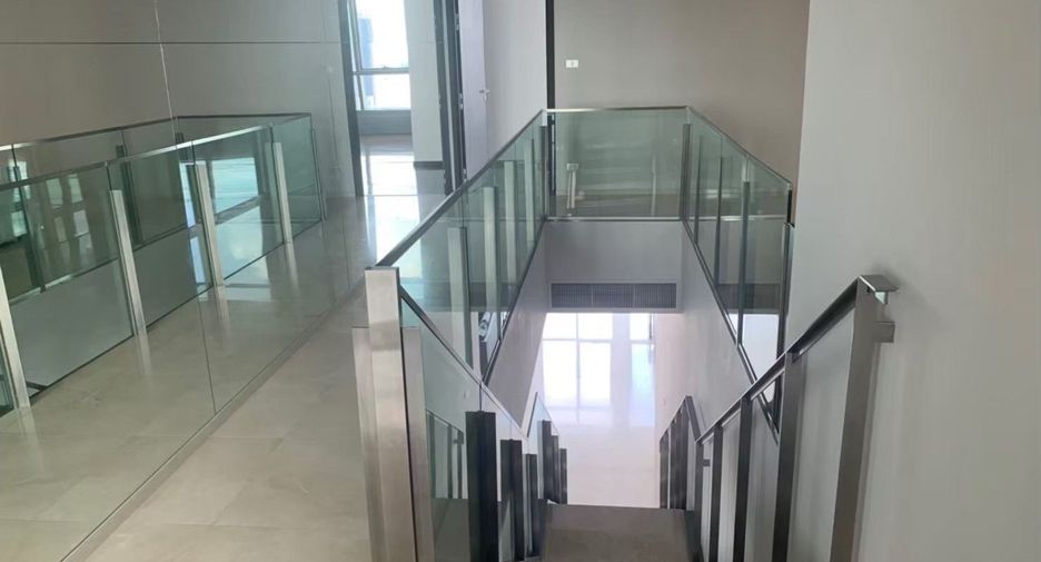 For sale 3 bedrooms condo in Khlong Toei, Bangkok