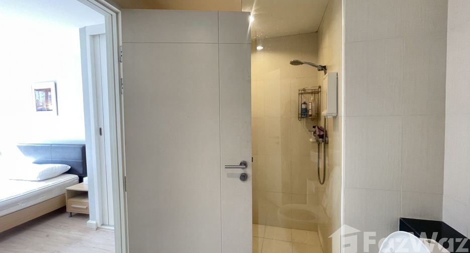 For sale 1 Beds condo in Sathon, Bangkok