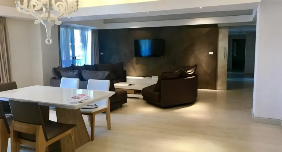 For sale and for rent 3 bedrooms condo in Watthana, Bangkok