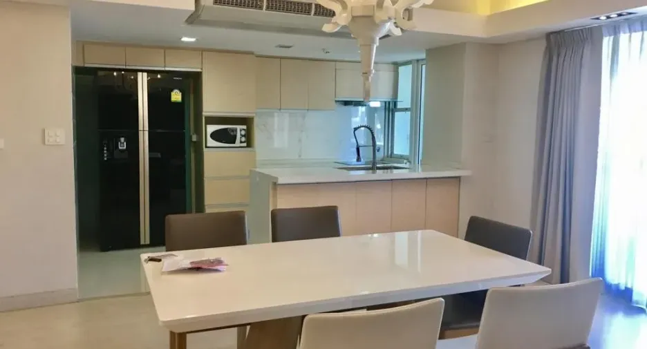 For sale and for rent 3 bedrooms condo in Watthana, Bangkok