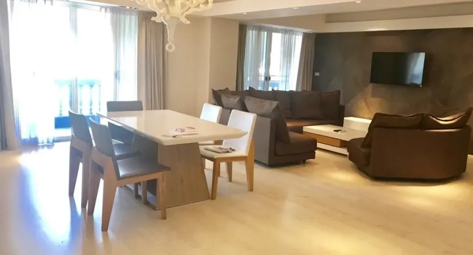 For sale and for rent 3 bedrooms condo in Watthana, Bangkok