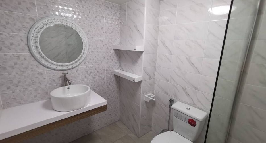 For sale studio condo in Wang Thonglang, Bangkok